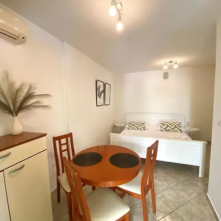 Apartment Santa Lucia *